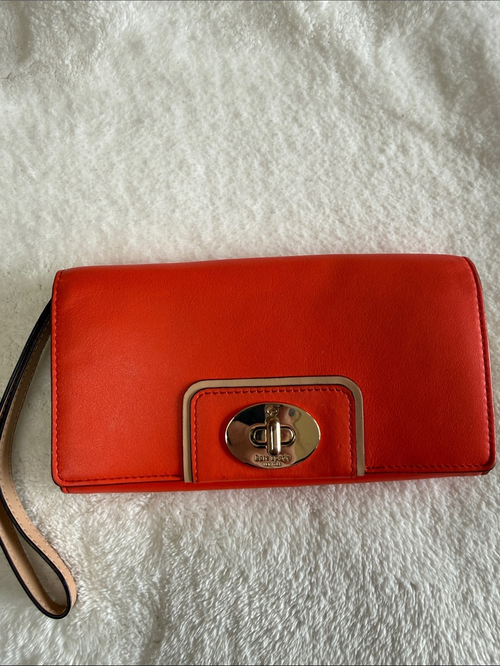kate spade Hampton Road Orange Mara Leather Wristlet Clutch with Turnlock